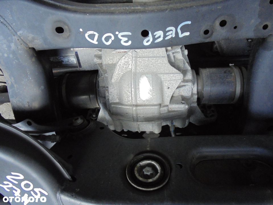 JEEP GRAND CHEROKEE WK2 MOST DYFER DYFERENCJAL TYL 3,45 - 1