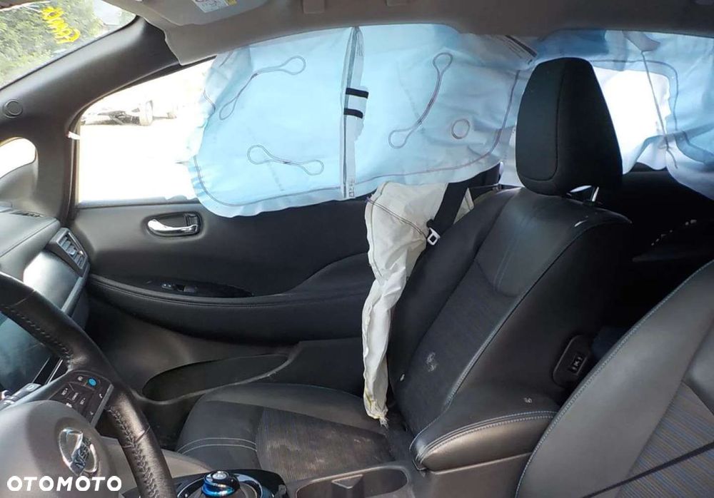 Nissan Leaf 40 kWh N-Connecta - 26