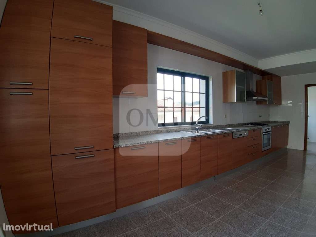 A Estrear, Moradia T4+1 na Urbanização Villa Sol em Vila Real - Grande imagem: 2/29