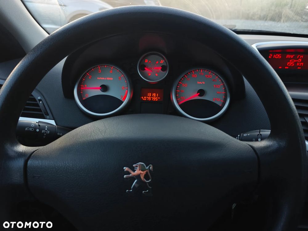 Peugeot 207 95 VTi Urban Style - 11