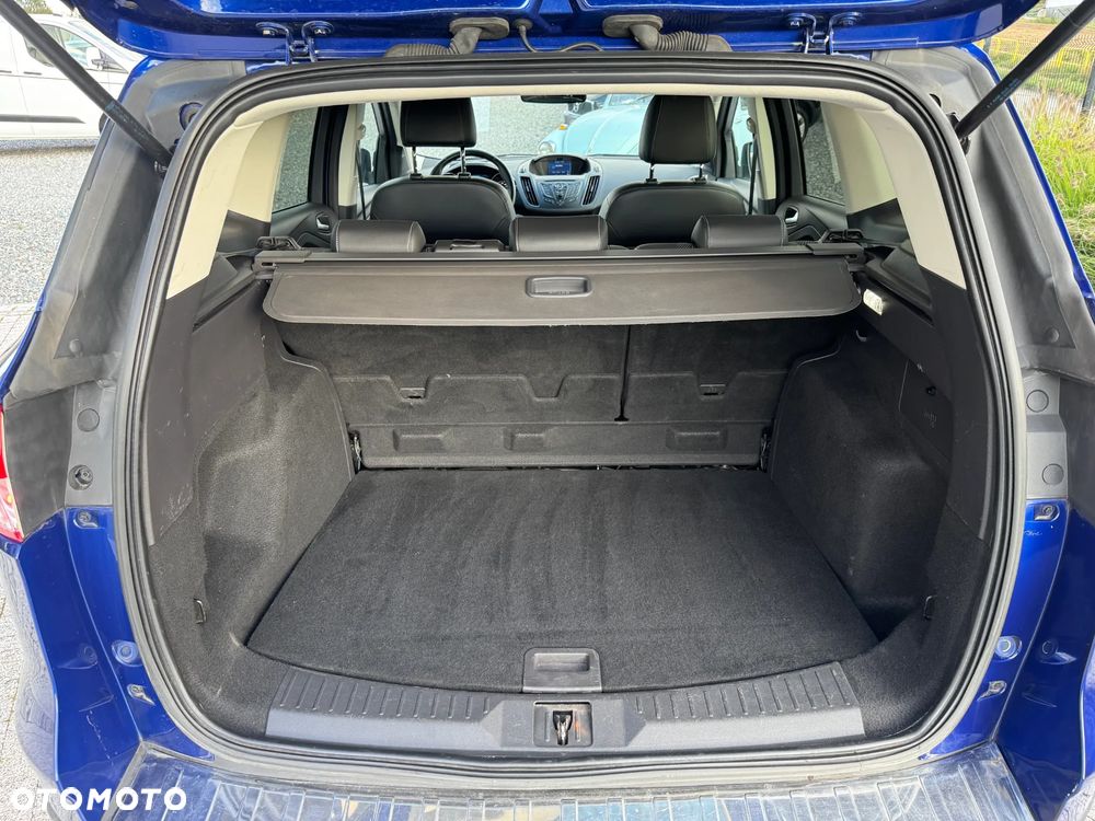 Ford Kuga 2.0 TDCi 4WD Titanium - 36