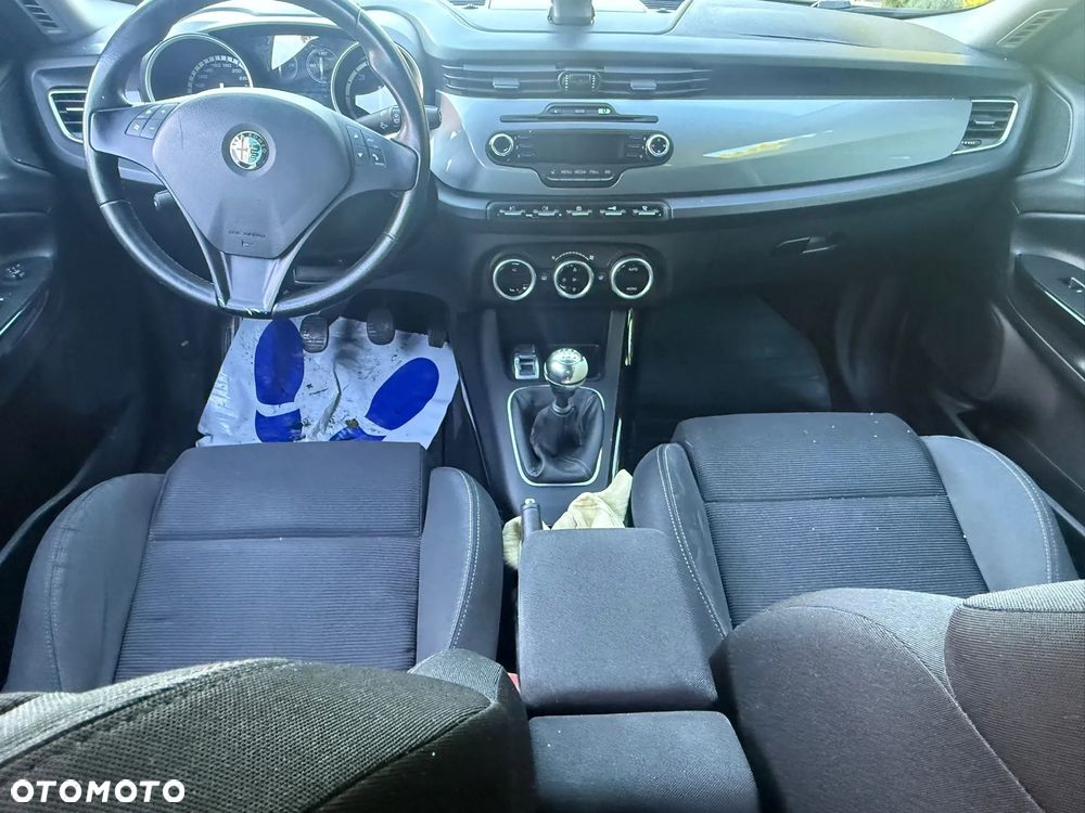 Alfa Romeo Giulietta 1.6 JTDM 16V B-Tech - 9