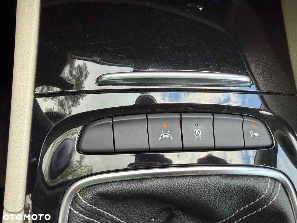 Opel Insignia - 19