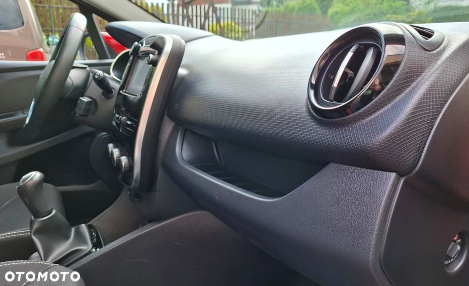 Renault Clio 1.2 16V Limited - 10