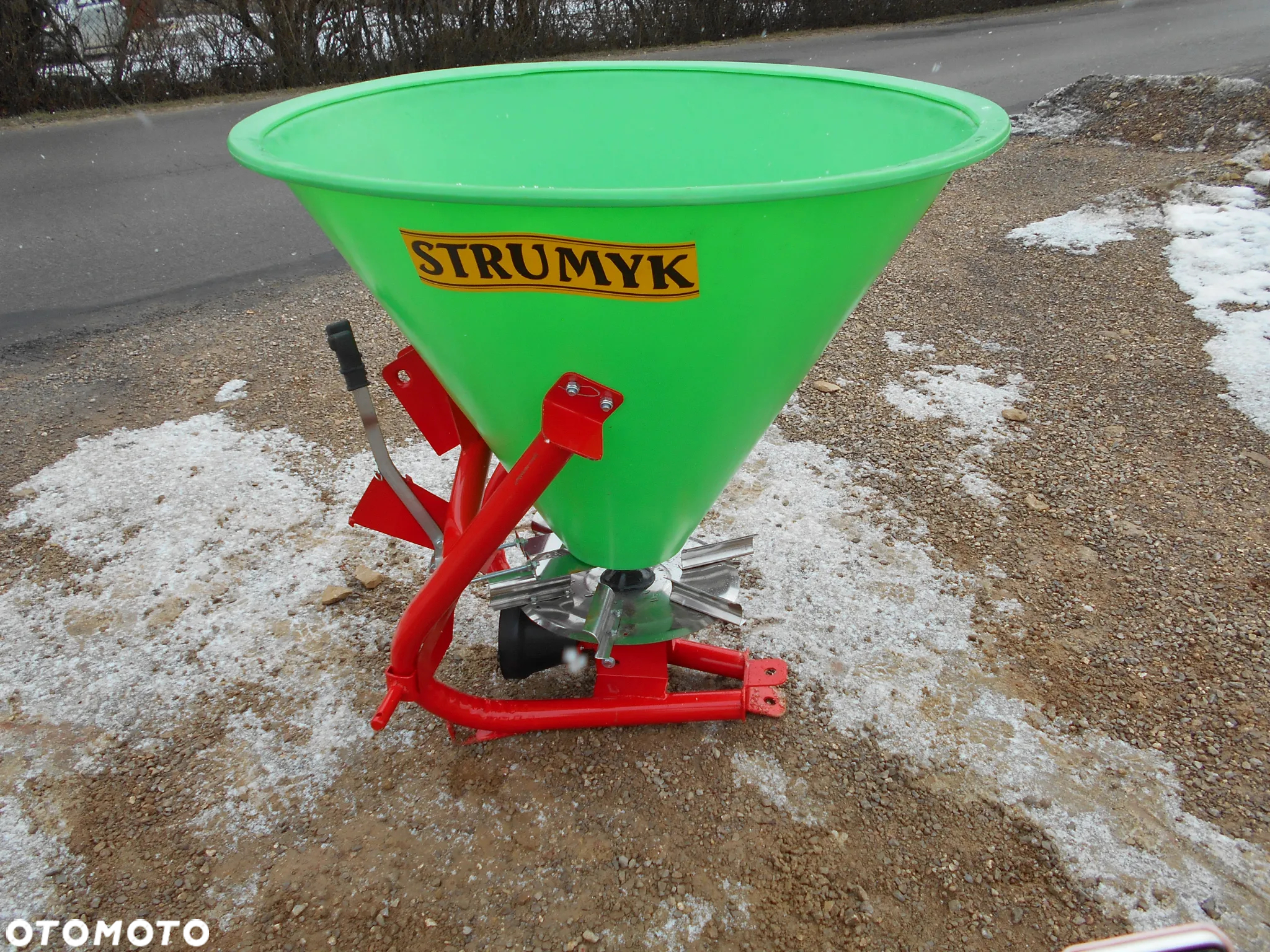 Rozsiewacz nawozów/ siewka / siewnik 200-500l LEJEK strumyk OD RĘKI - 8