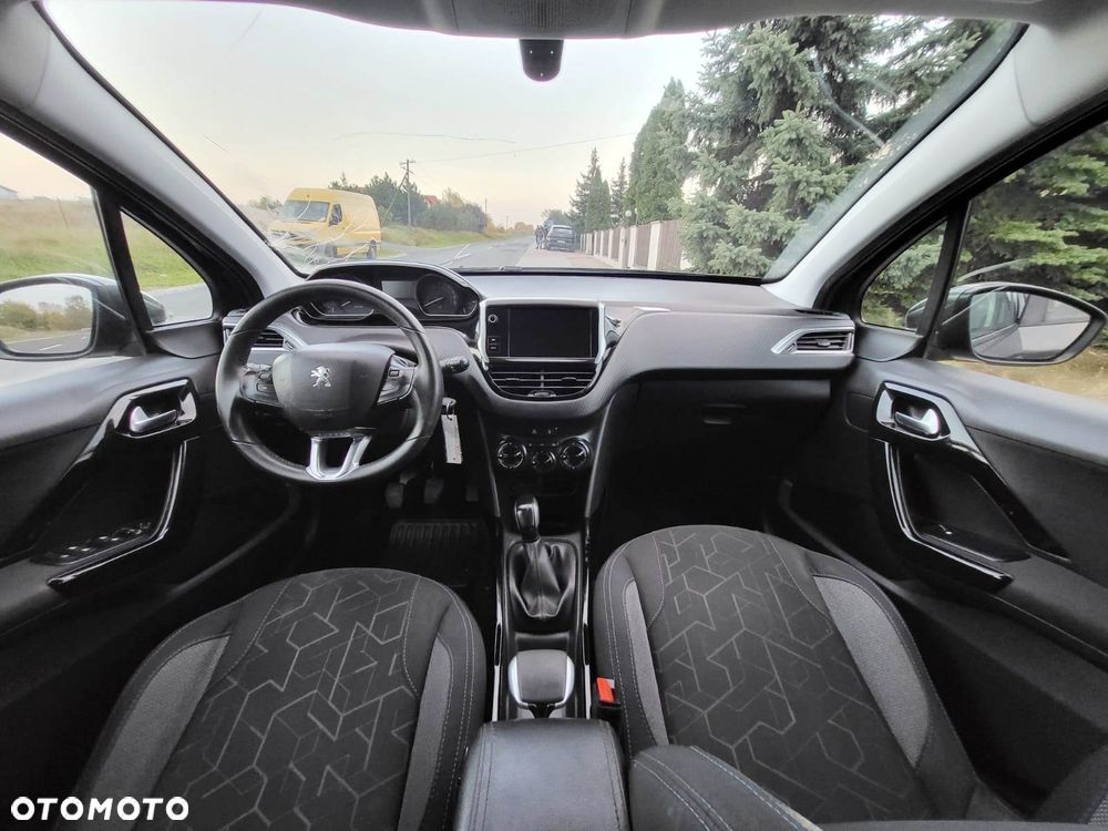 Peugeot 2008 1.5 BlueHDi Signature - 8