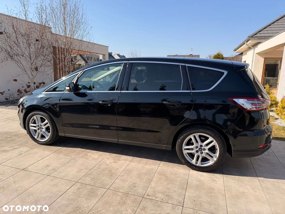 Ford S-Max - 19