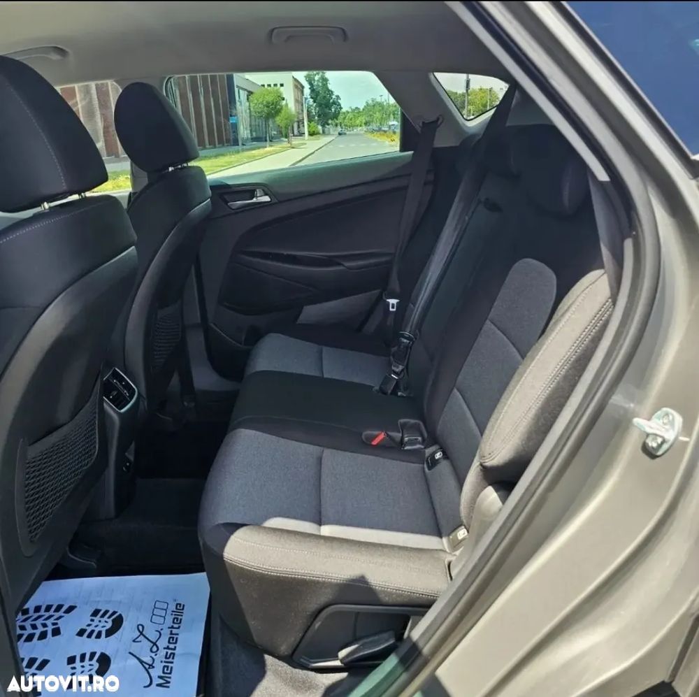 Hyundai Tucson 1.6 CRDi 4WD 6MT Premium - 11