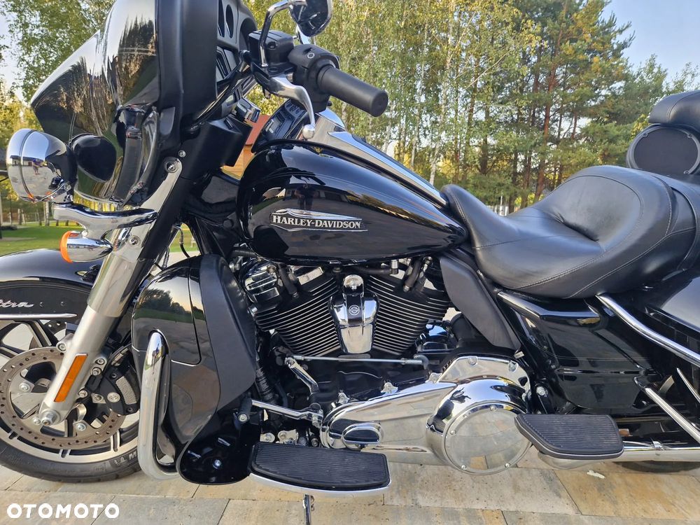 Harley-Davidson FLHTCU Ultra - 11