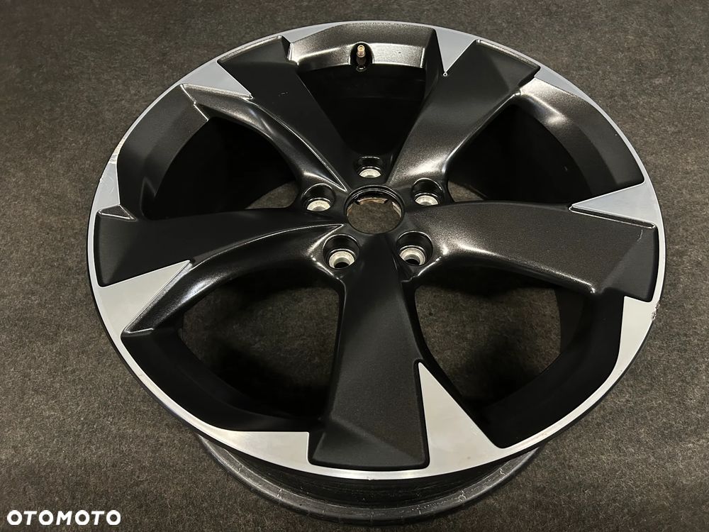 Alufelga Cupra Leon IV 18 cali 5x112 1szt. 5FA601025H - 2