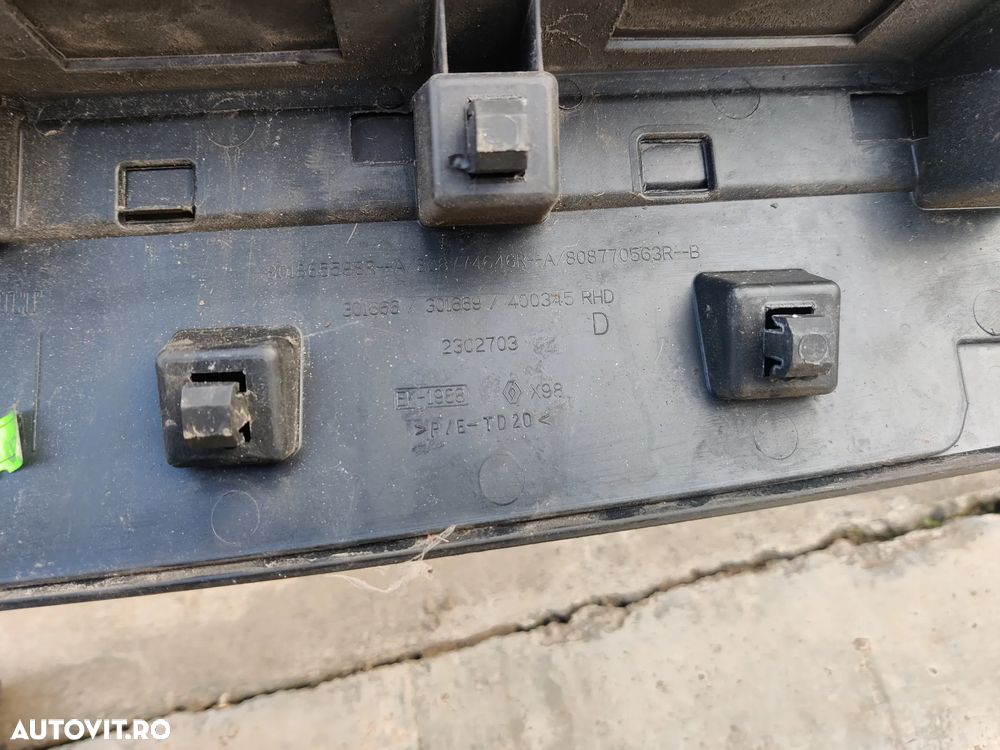 Bandou dreapta fata sapte Ornamente Bandouri Renault Clio Mk4 801865598R / 828762614R - 8