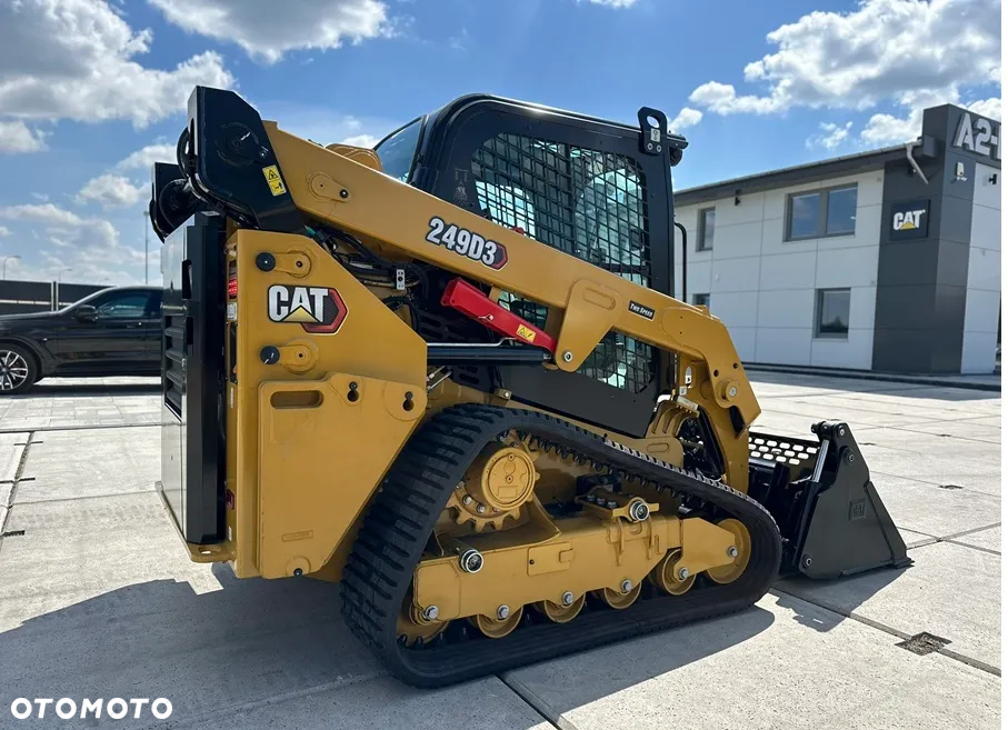 Caterpillar 249D3 - 6