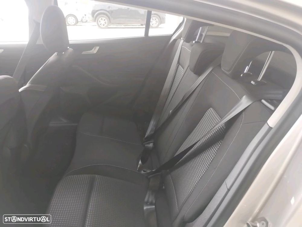 Ford Focus 1.5 TDCi ECOBlue Business Aut. - 8