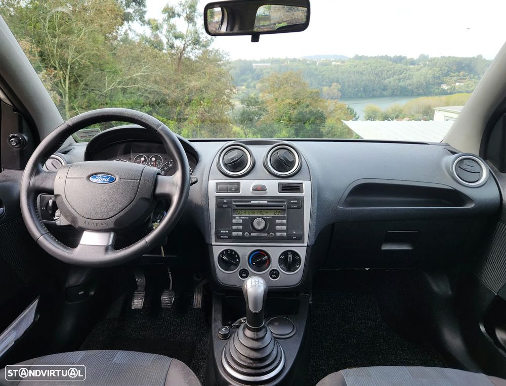 Ford Fiesta 1.4 TDCI Ghia - 7