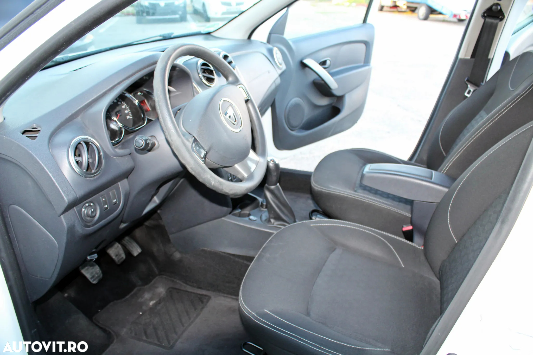 Dacia Logan MCV 0.9 TCe GPL SL PLUS - 9