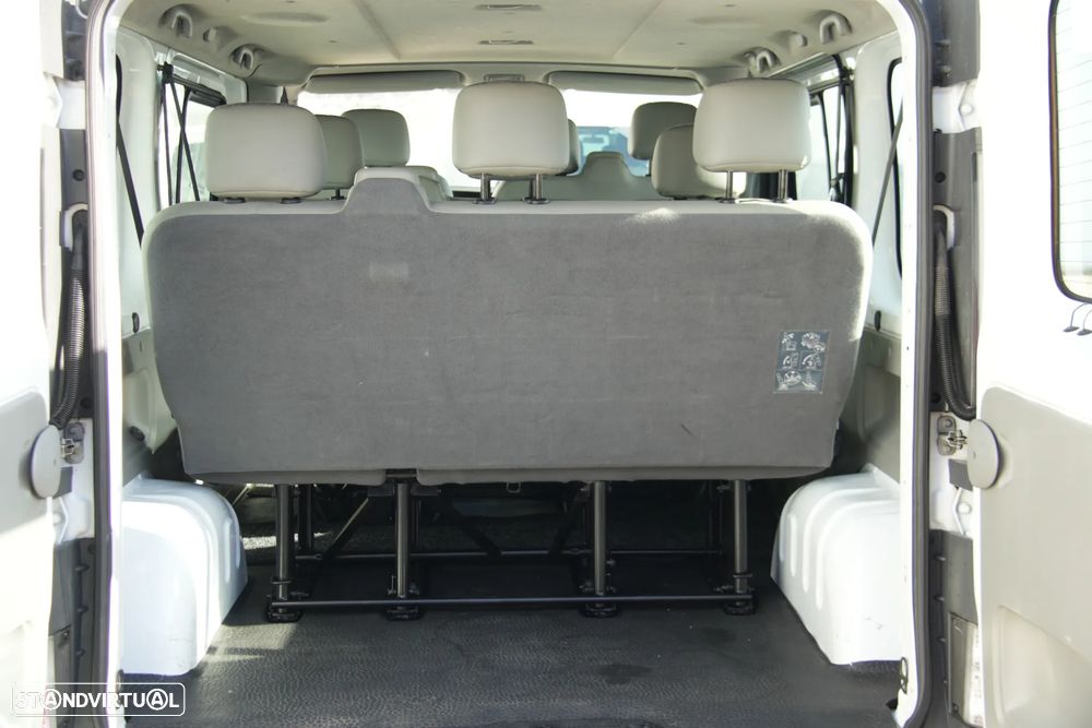 Renault Trafic 9Lugares 1.9DCI - 7