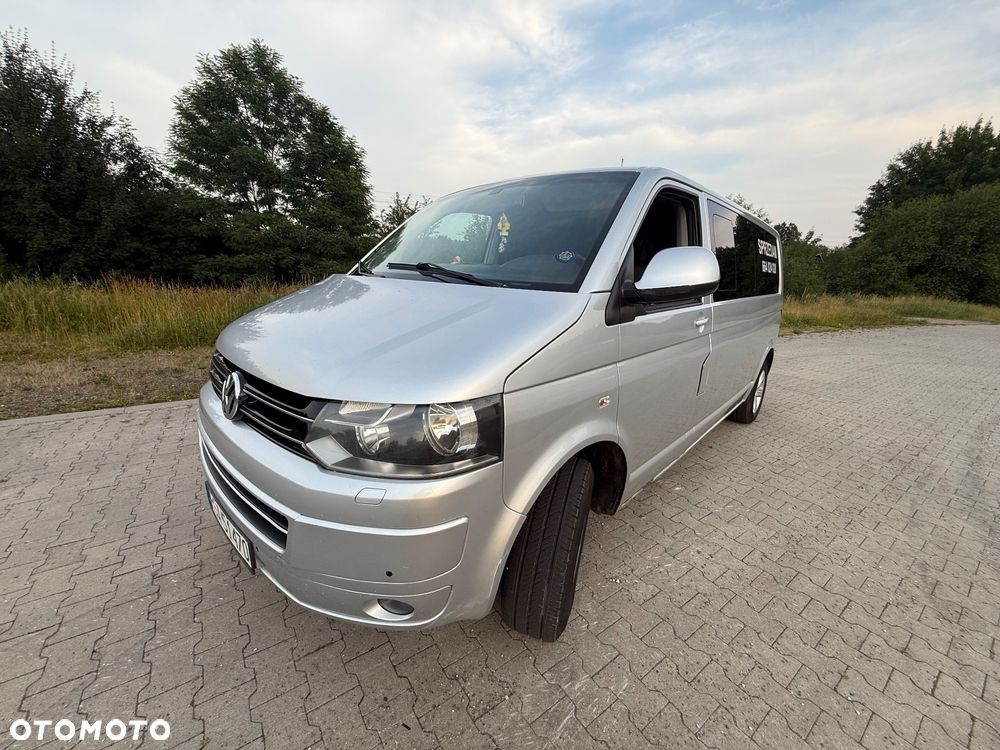 Volkswagen Caravelle - 1