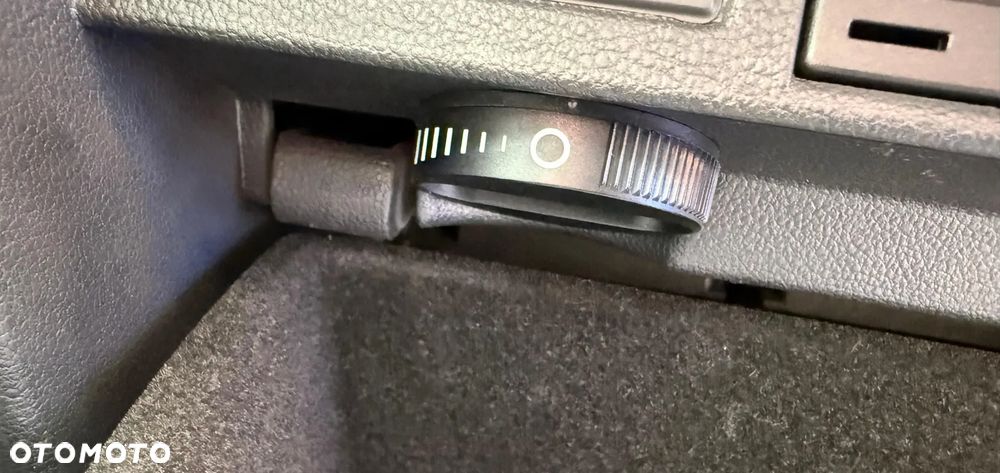Volkswagen Golf 1.6 TDI DPF DSG Comfortline - 30