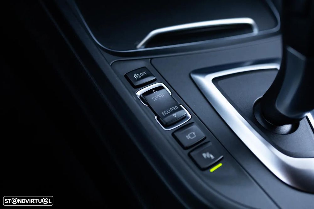 BMW 320 d Sport-Aut. Efficient Dynamics Edition - 26