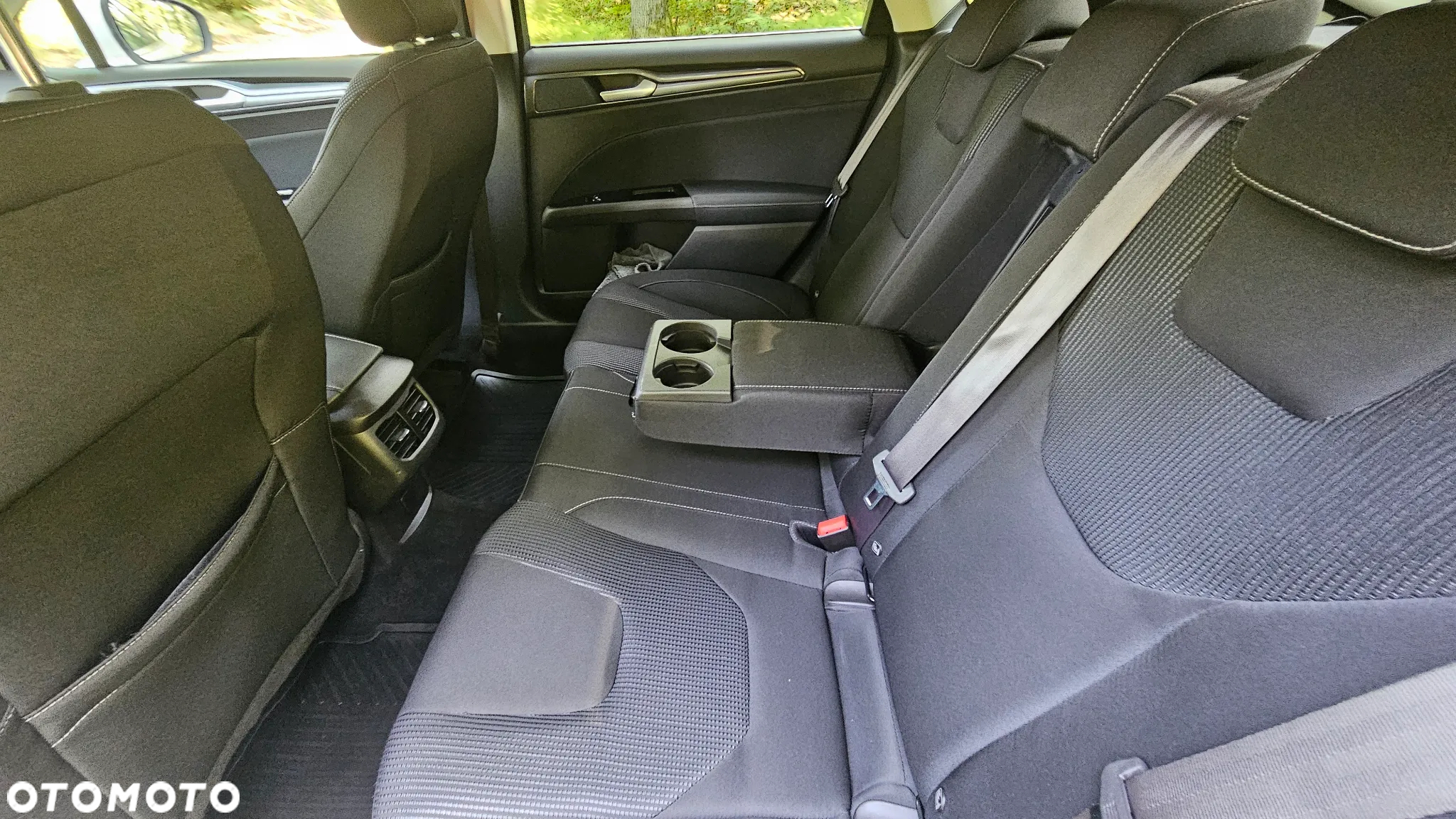 Ford Mondeo 2.0 EcoBlue Titanium - 13