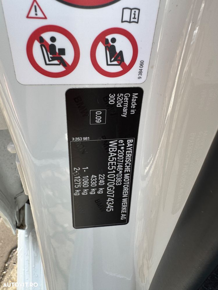 BMW Seria 5 520d Aut. - 14