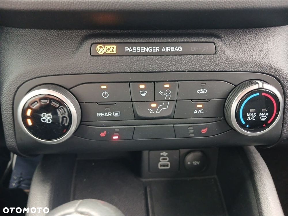 Ford Kuga - 17