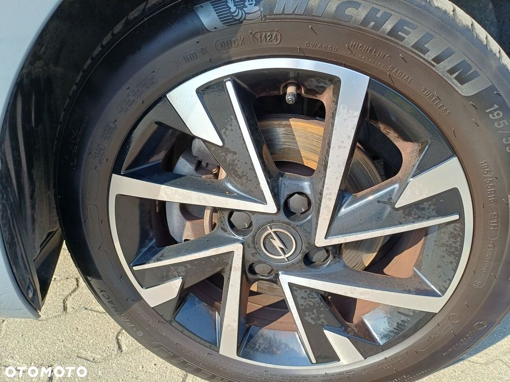 Opel Corsa 1.2 T GS S&S - 9