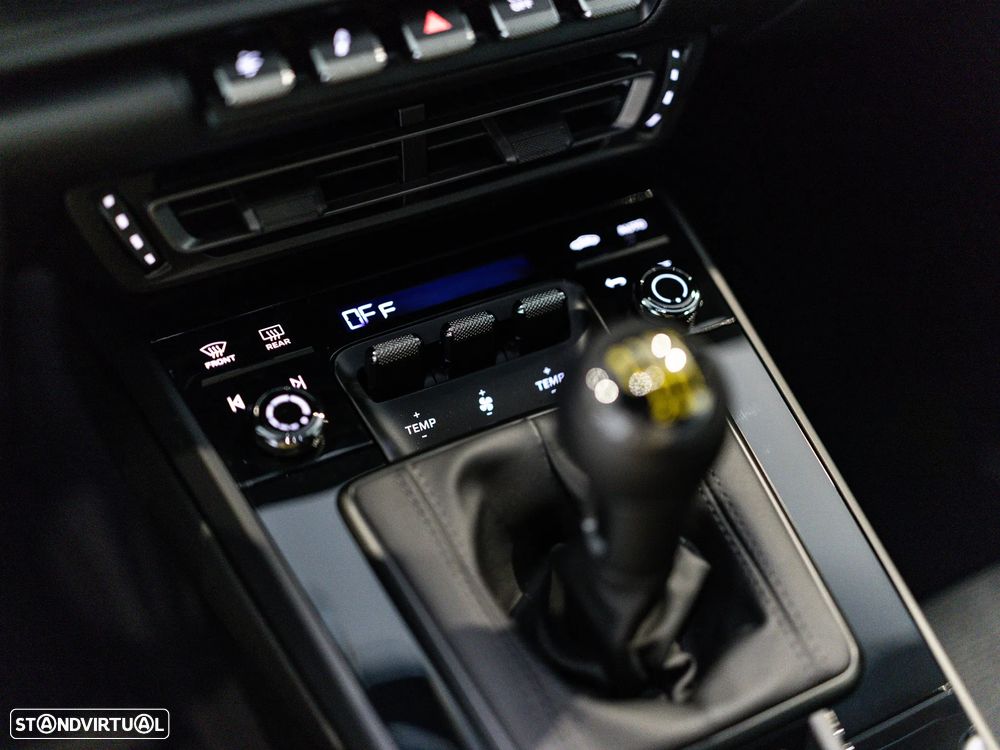 Porsche 911 (992) - 25