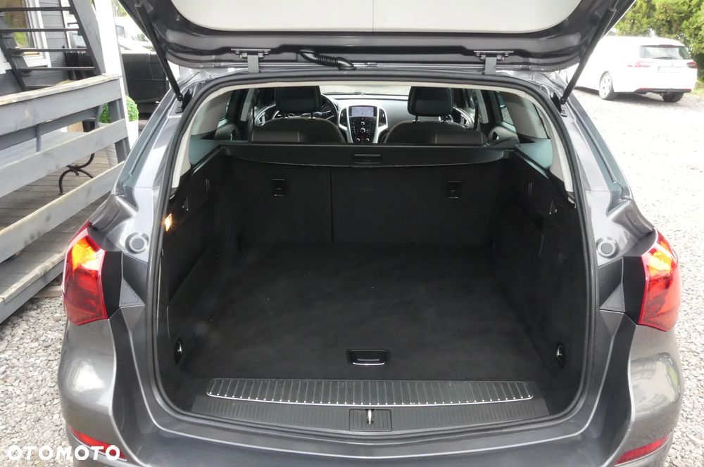 Opel Astra 1.4 T Cosmo - 11