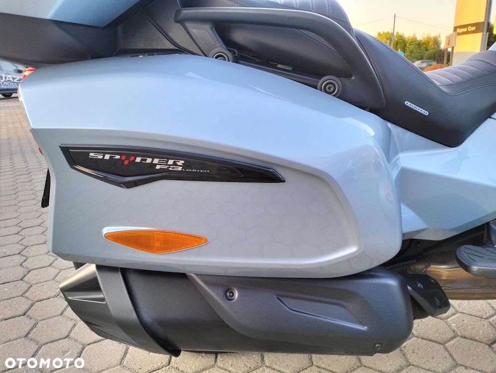Can-Am Spyder - 21