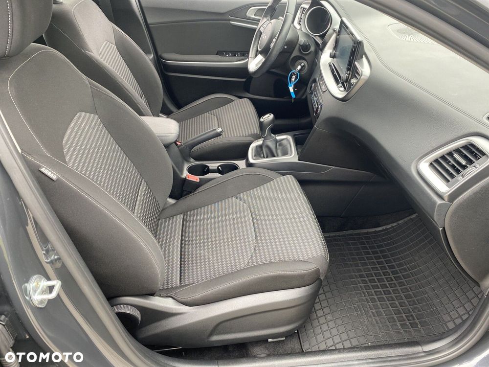 Kia Ceed - 15