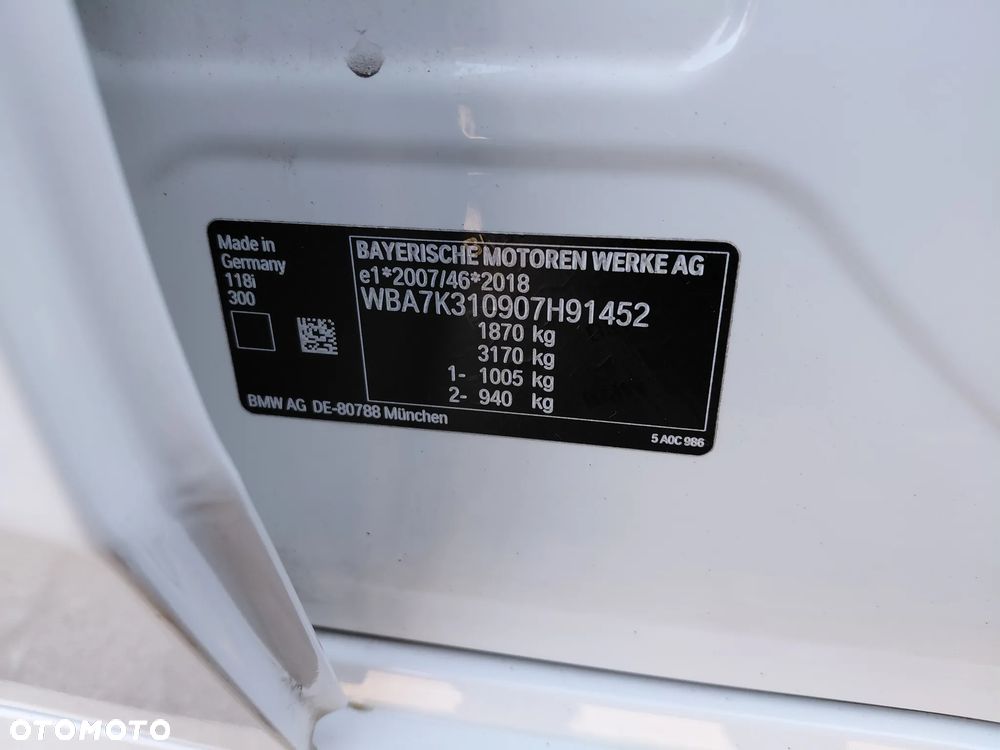 BMW Seria 1 - 30