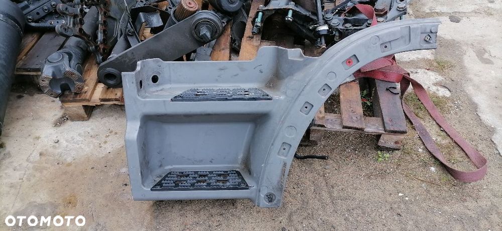 Stopnica lewa Mercedes Actros MP2 MP3