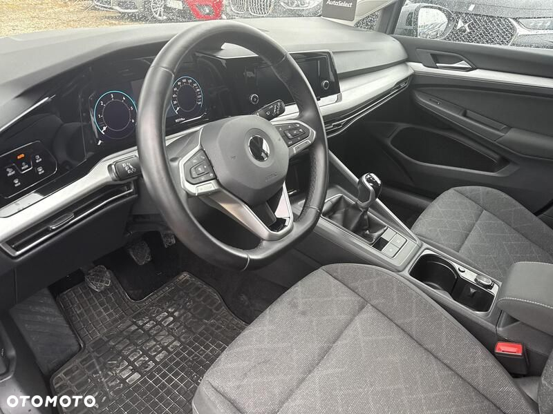 Volkswagen Golf - 11