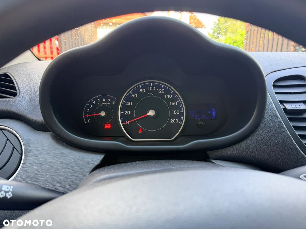 Hyundai i10 1.1 Base - 9