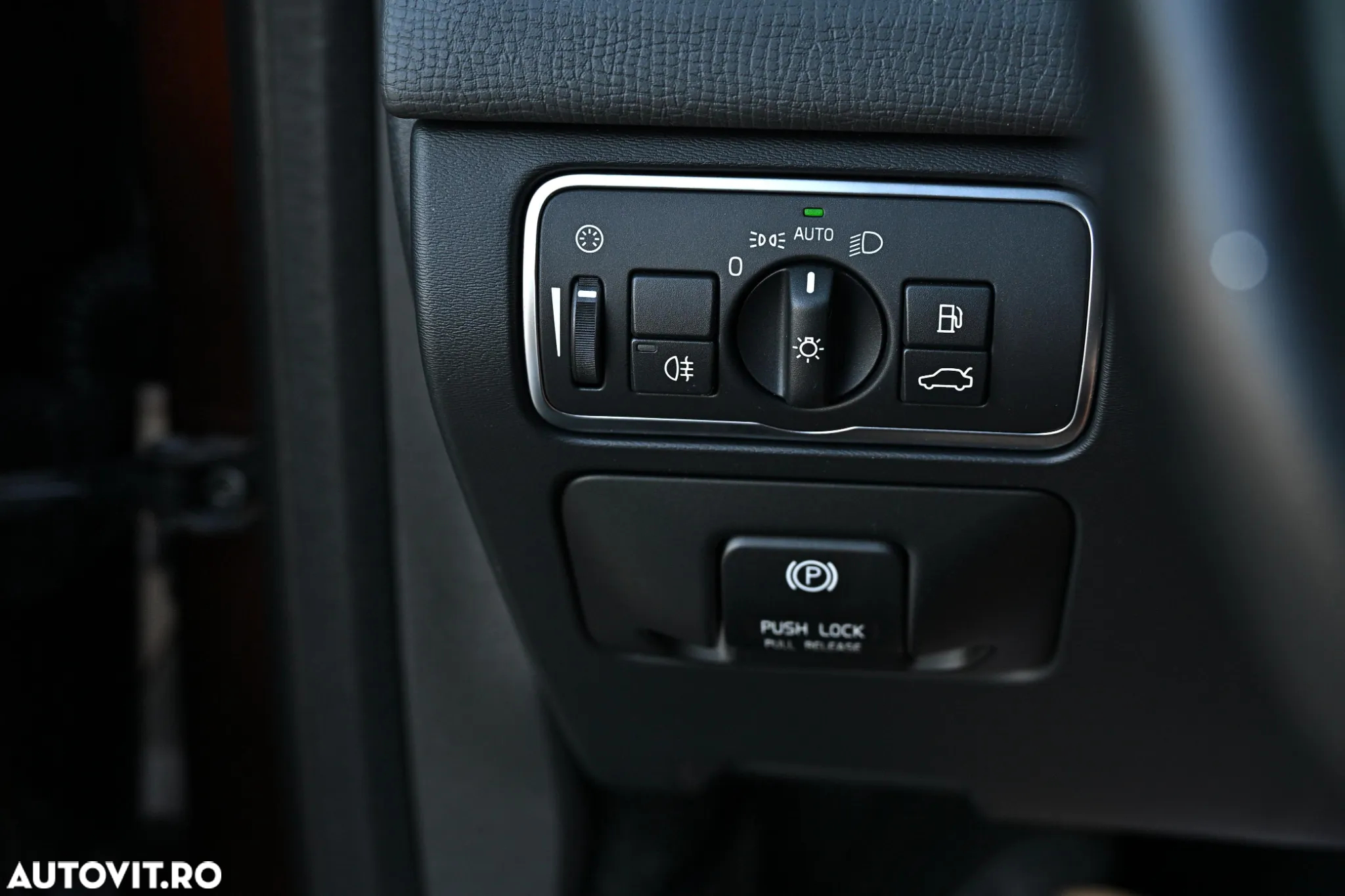 Volvo XC 60 D4 Geartronic Summum - 25