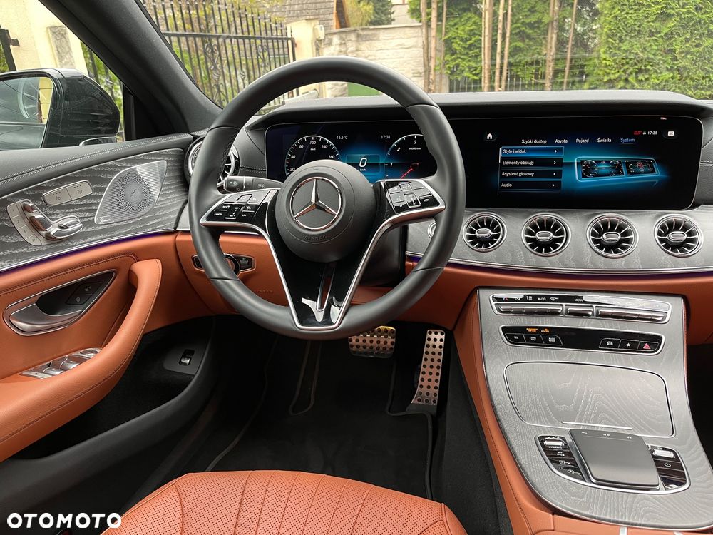 Mercedes-Benz CLS 300 d 4-Matic AMG - 13