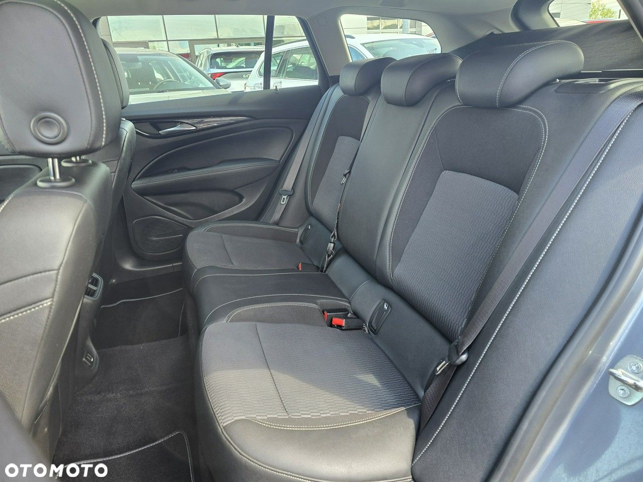 Opel Insignia - 16