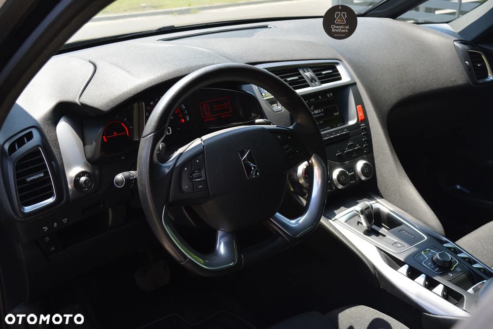 Citroën DS5 e-HDi 115 EGS6 Chic - 18