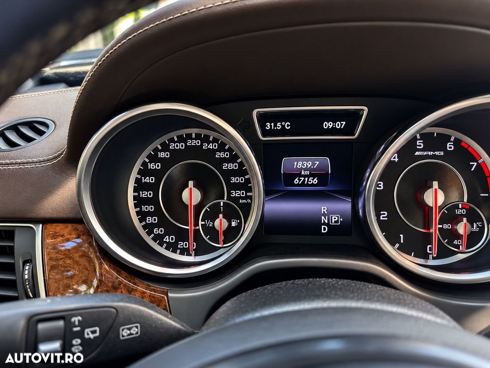 Mercedes-Benz ML 63 AMG Aut - 15