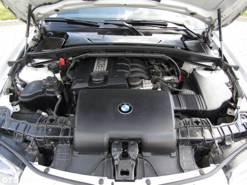 BMW Seria 1 118i - 24
