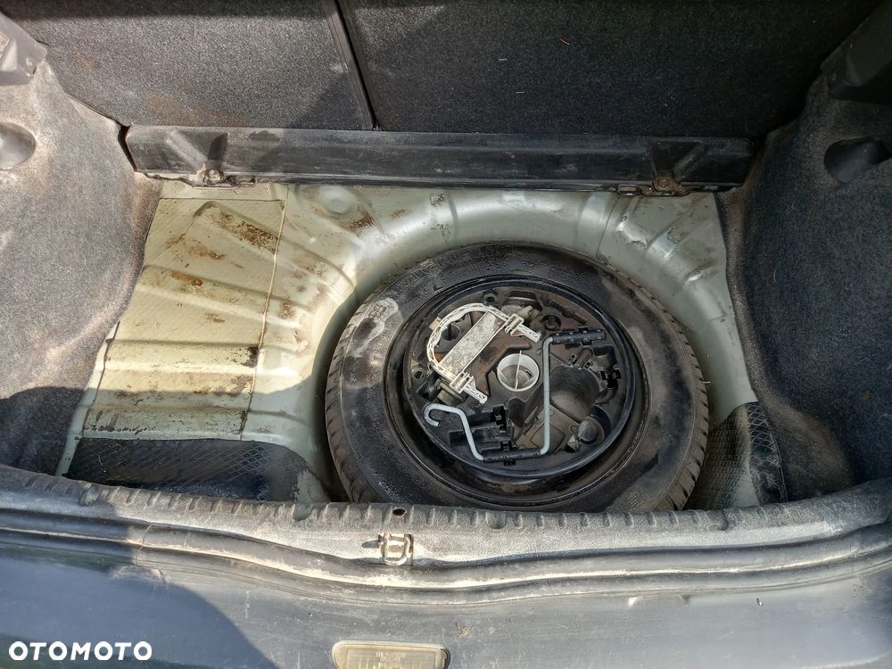 Renault Clio - 17