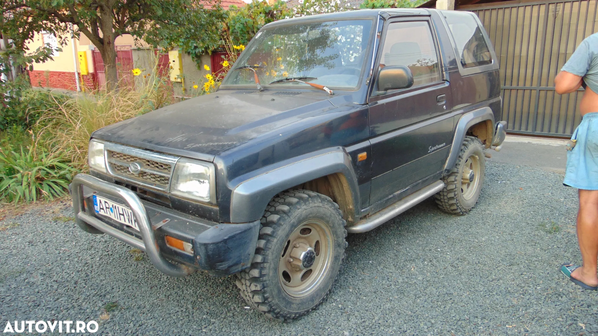 Luneta geam spate portbagaj Daihatsu Feroza - 2