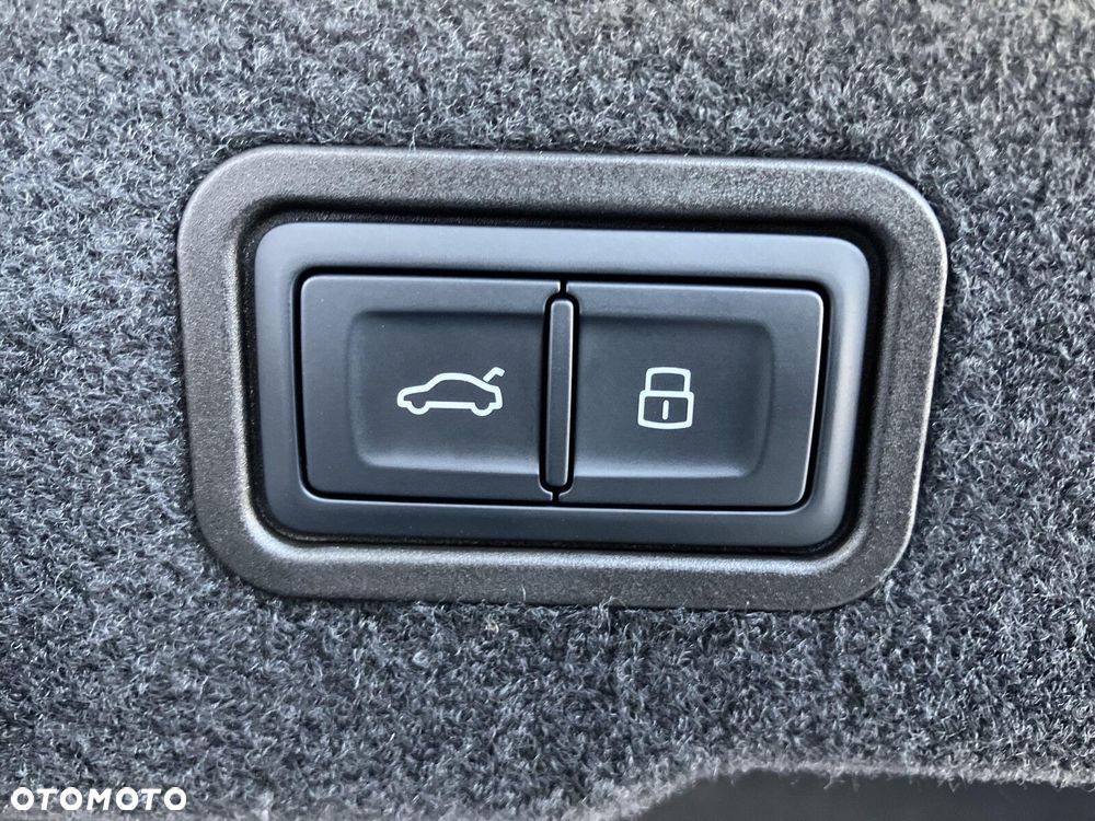 Audi A8 60 TFSI e Quattro Tiptronic - 16