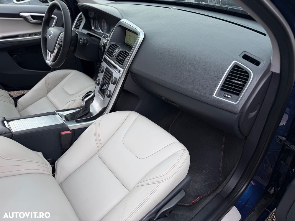 Volvo XC 60 D4 Geartronic Summum - 24