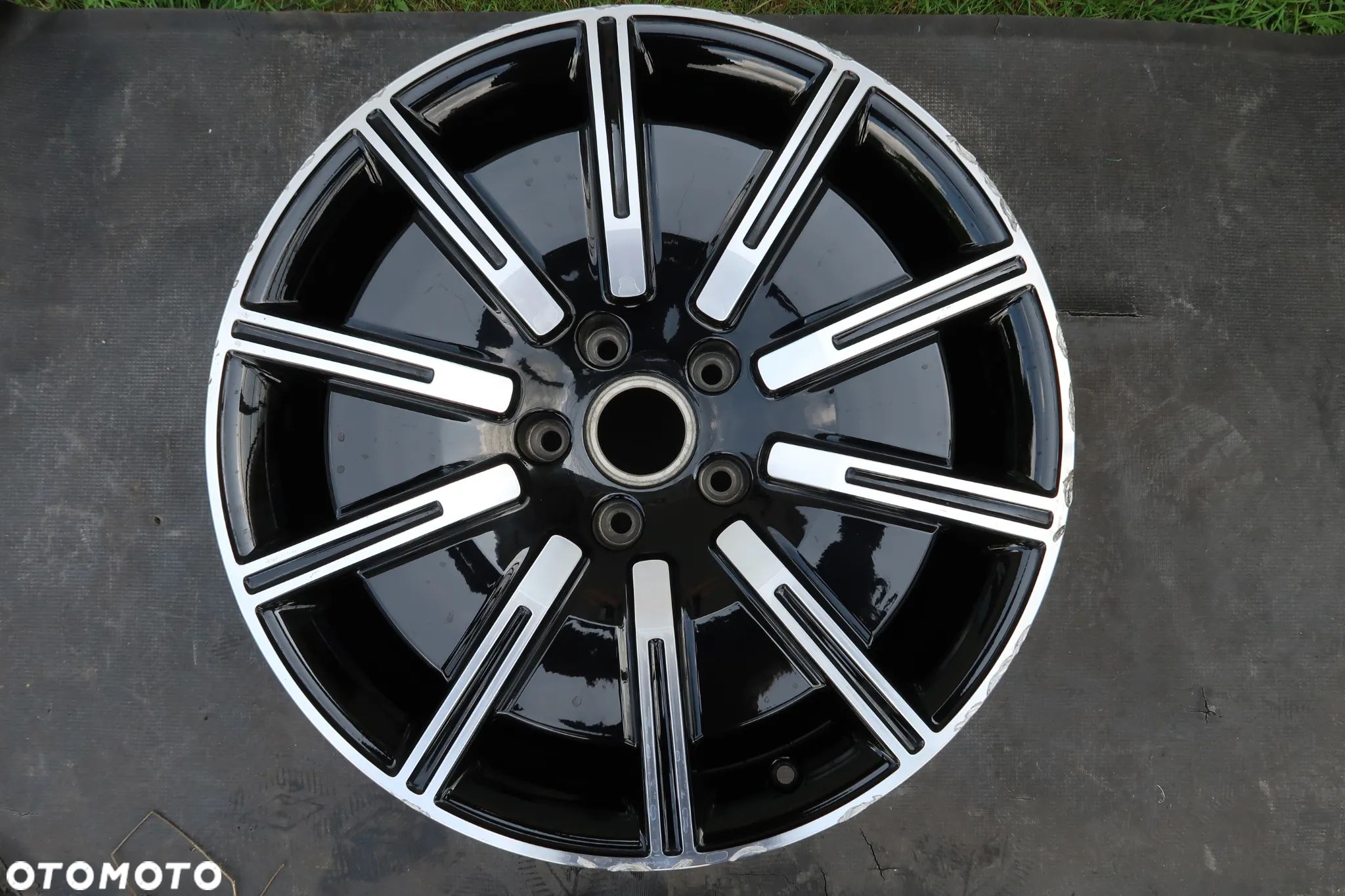 L41 Felga Porsche Taycan  9J1601025F 11x20et60 - 1