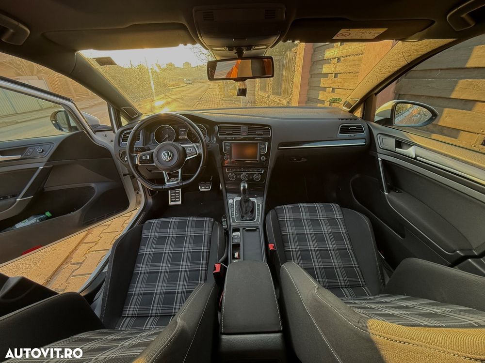 Volkswagen Golf GTD 2.0 TDI SCR DSG - 8