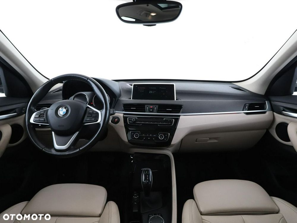 BMW X1 sDrive20d xLine - 16