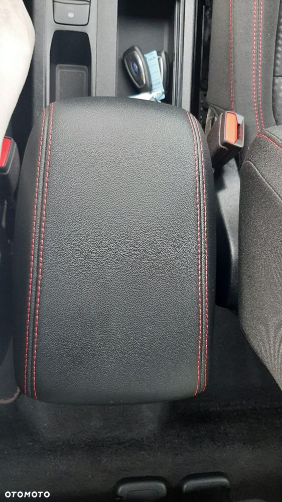 Ford Kuga 1.5 EcoBoost ST-LINE - 31
