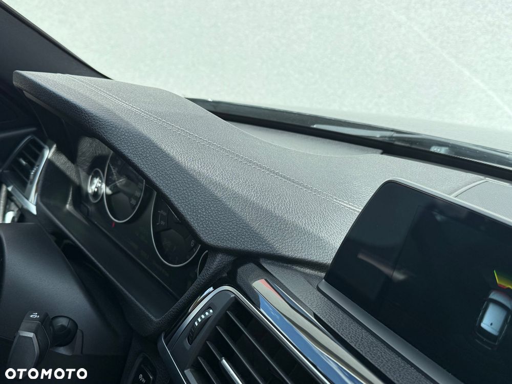 BMW Seria 3 325d Sport Line Shadow - 35